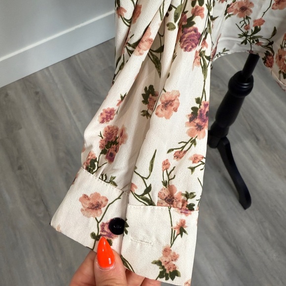 Shein Curve Long Sleeve Floral Button Up Blouse (2XL) - Picture 6 of 8